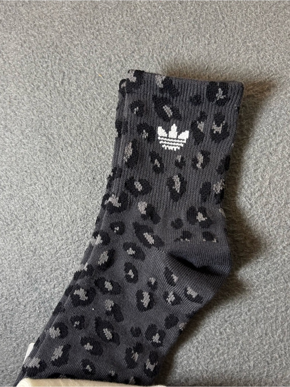 Adidas leopard print socks in black & multi size M - Picture 4 of 6